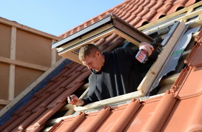 Pose de fenêtres de toit Velux à Saint-Laurent-de-Brèvedent
